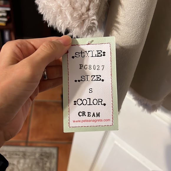 Pete & Greta shearling fur jacket / coat . Small - Picture 5 of 8